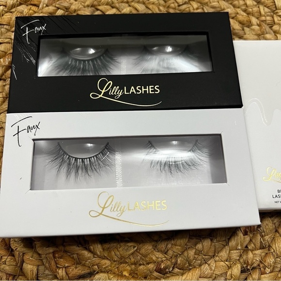 Lilly Lashes Faux Mink Lash Bundle - Picture 12 of 12